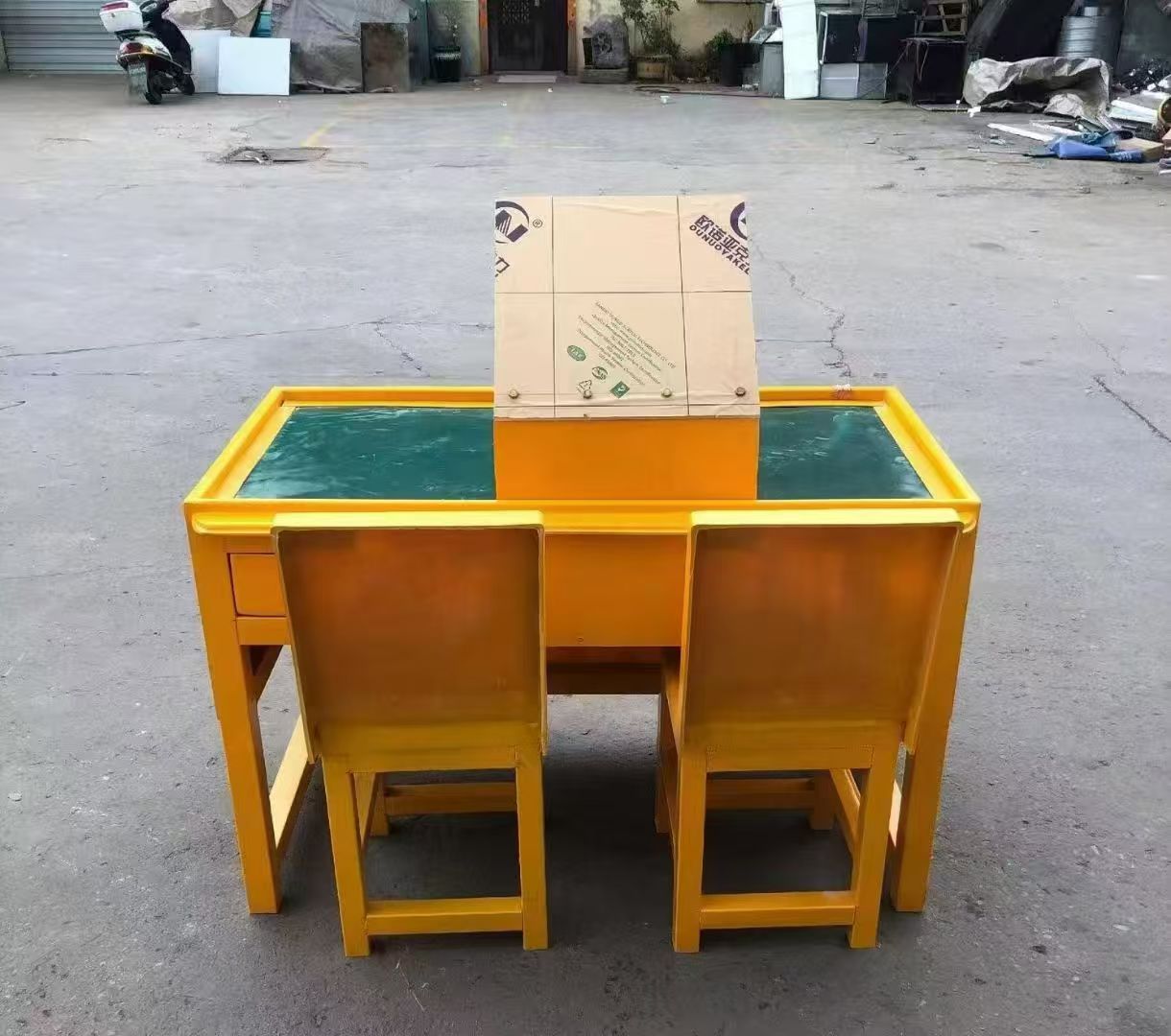 樊城防静电导通桌井下煤矿火工品发放桌：危险品流转的安全守护者